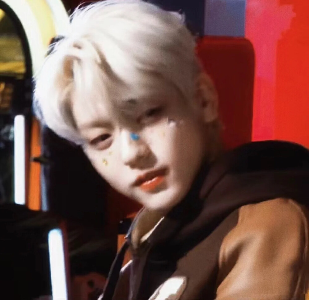 崔秀彬 | 我那个爱戴口罩的白毛兔子男友