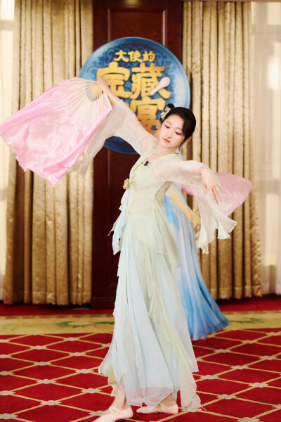 关晓彤