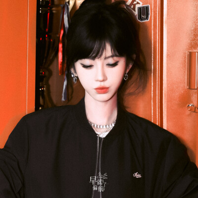 鞠婧祎