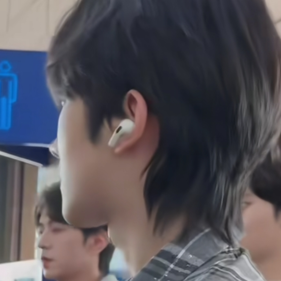 飞机场的十点半