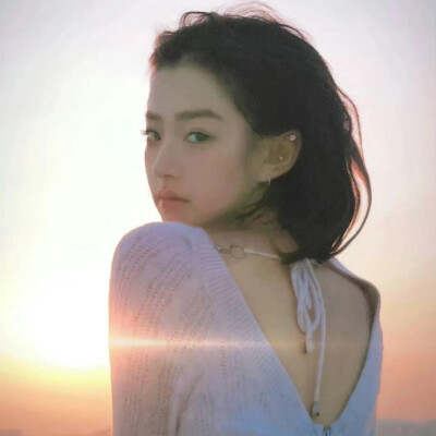 她