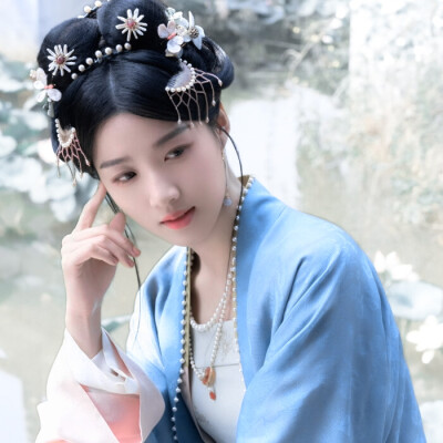 卢昱晓