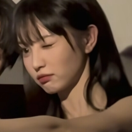 小猫就是这样拍照的吗