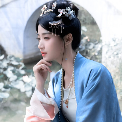 卢昱晓