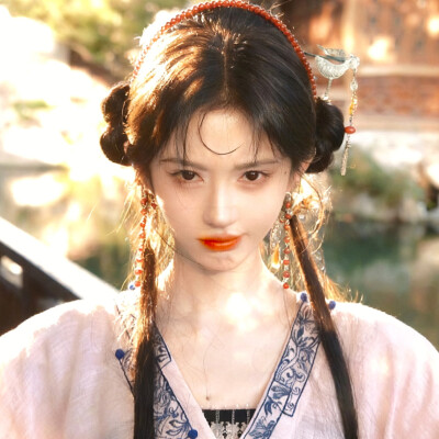 鞠婧祎