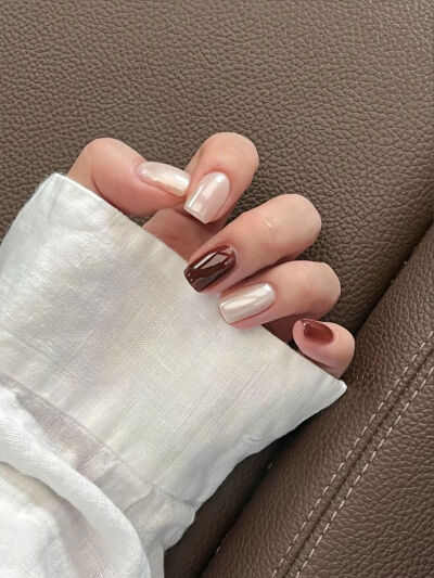 美甲 秋冬 咖棕