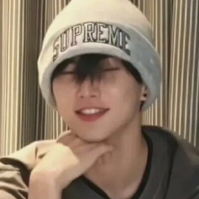 虽然她送了我玫瑰花