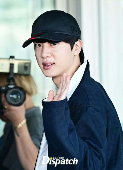 250922
newsen 更新硕珍仁川出境