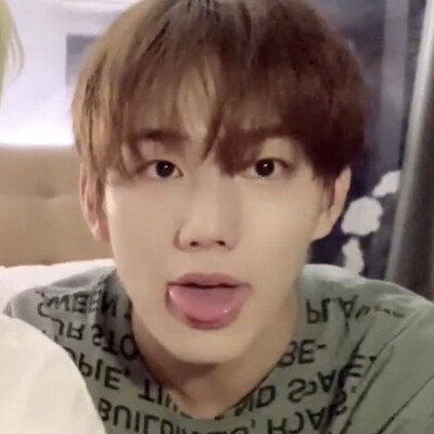 虽然她送了我玫瑰花