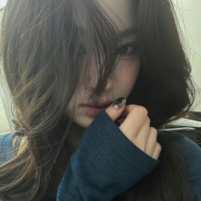 黑色美甲