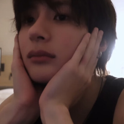 你今天涂的眼影是什么颜色