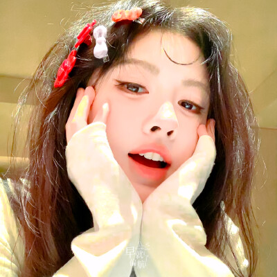 鞠婧祎