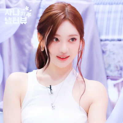 
About purple.
原图陈未