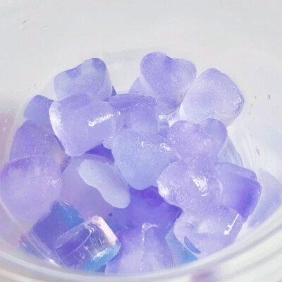 
About purple.
原图陈未