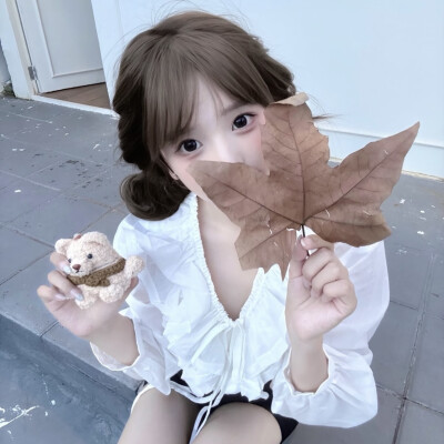 妼