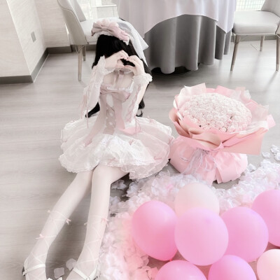 妼