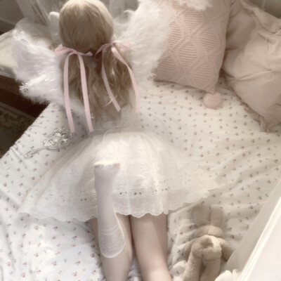 妼