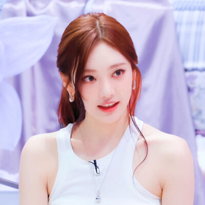 
About purple.
原图陈未