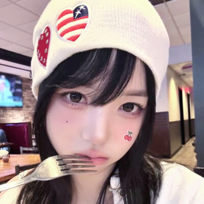 低温度的夏.
@tripleS金采湲∣ChaeWon
i/g:triplescosmos