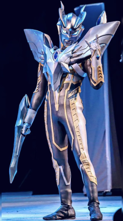 终极闪耀赛罗奥特曼。奥特曼舞台剧。(侵权删)
