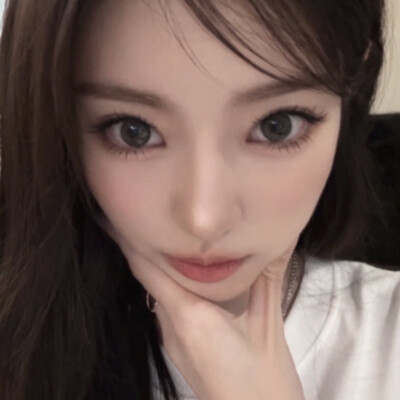 为了要见凯瑟琳一面，她半夜去挖开凯瑟琳的坟墓