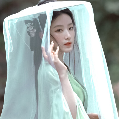 天青色等烟雨｀