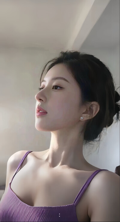 赵露思
拿图收藏专辑/关注