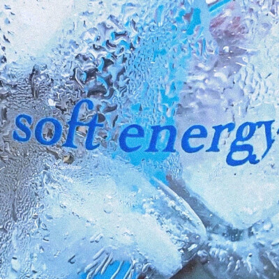 用湖水的目光浸透妳