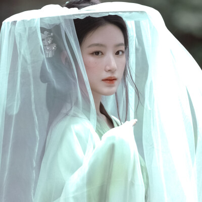 天青色等烟雨｀