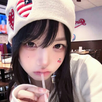 低温度的夏.
@tripleS金采湲∣ChaeWon
i/g:triplescosmos