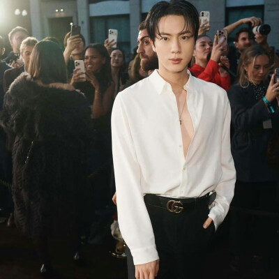 250927
Gucci ins更新硕珍相关
