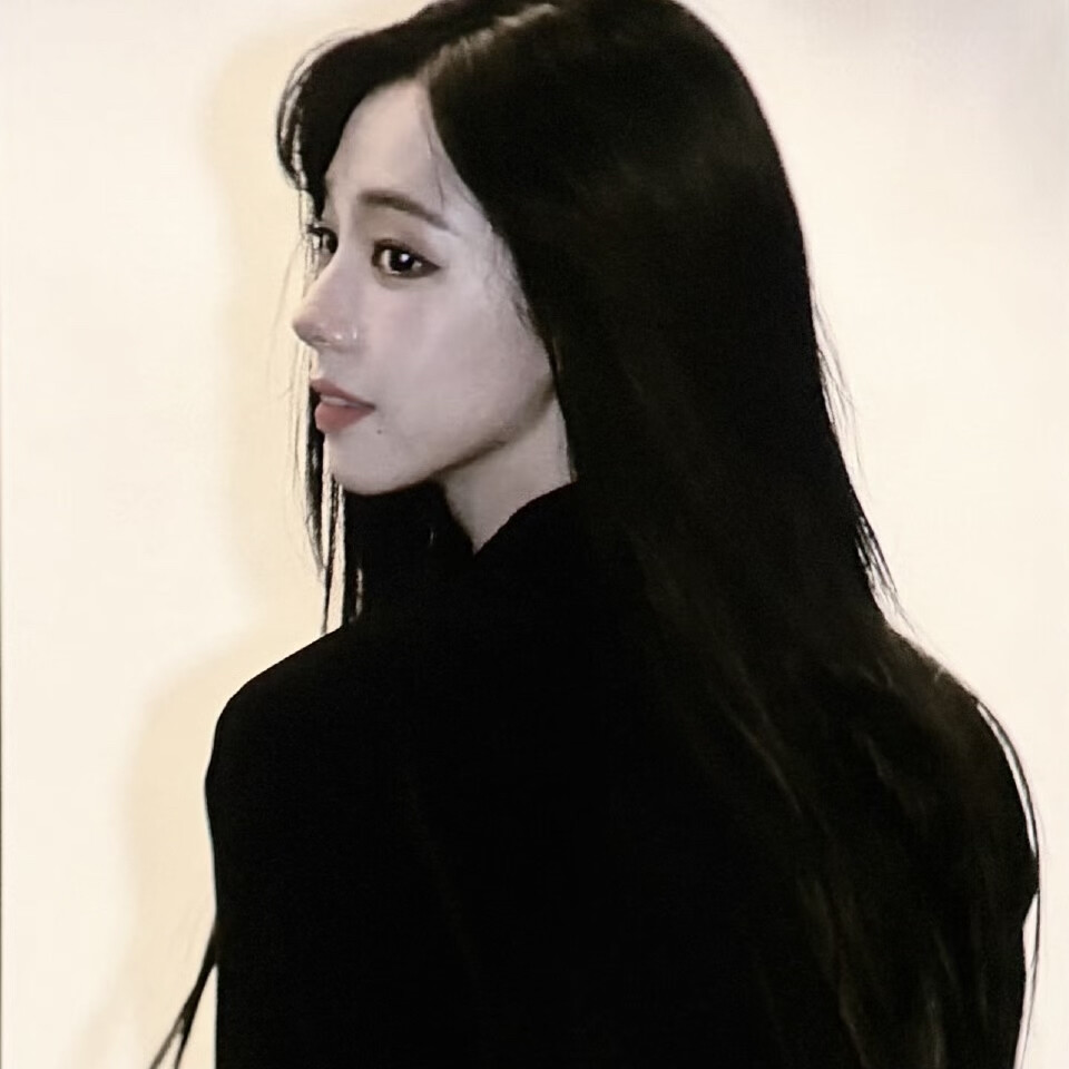 命运的红线将我们紧紧缠绕