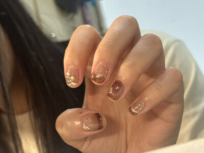 我的秋冬系美甲，来也～
希望顺利、快乐而美丽地度过中秋国庆假期。