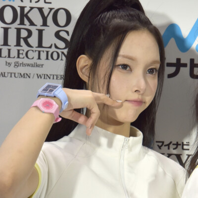 ILLIT新闻图可二改