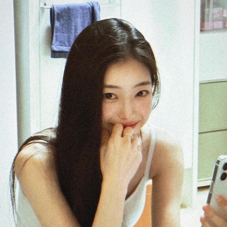 ❤️·Mela❤️＃生命力女生头像 ​​​＃Wechat氛围感女头＃夏日头像＃自由感＃自然系＃蝴蝶女孩头像＃艺术感头像＃胶片感头像＃复古＃棕色系