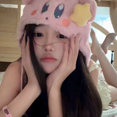女生头像：幸福没有公式答案就在里面