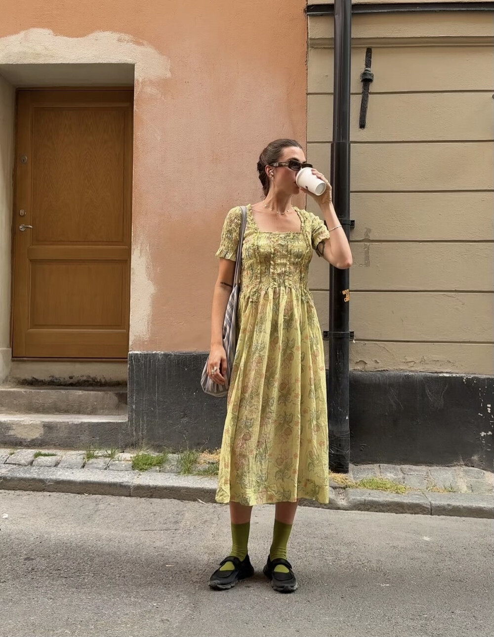 BY爱喝可乐的古娜小姐 