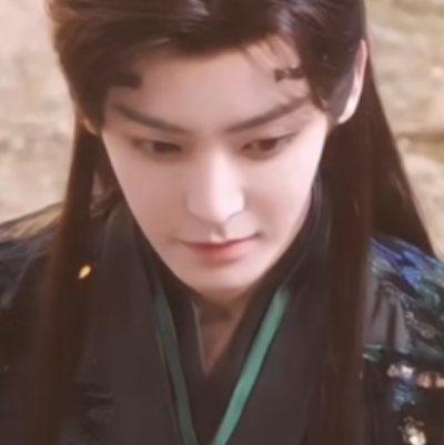 烨烨星辉映剑寒