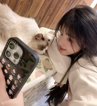 女生头像：幸福没有公式答案就在里面