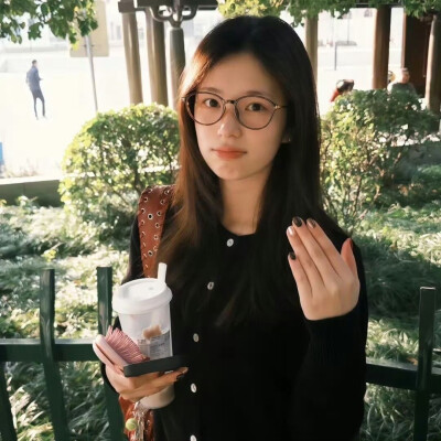 女头