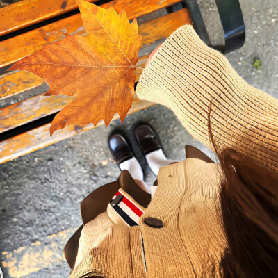 这世界还有你的存在也不算太糟糕 ​​​
#朋友圈背景图#
