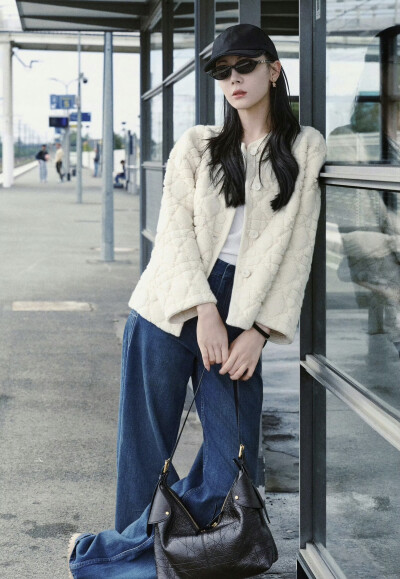 BY爱喝可乐的古娜小姐 中国 迪丽热巴