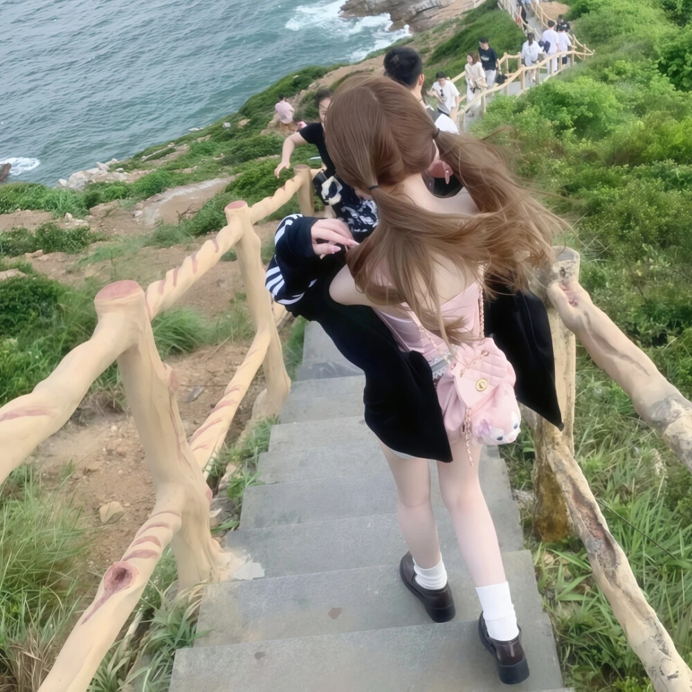 女生头像
喜欢点赞关注收藏