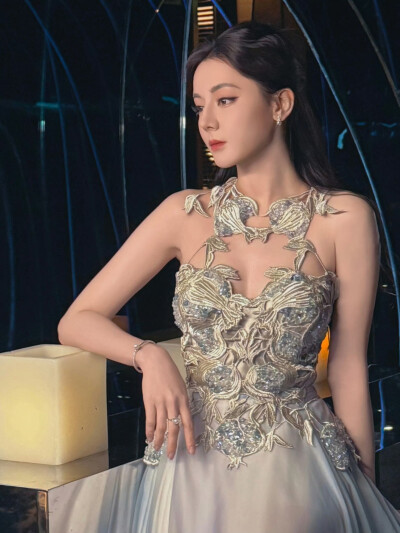 迪丽热巴