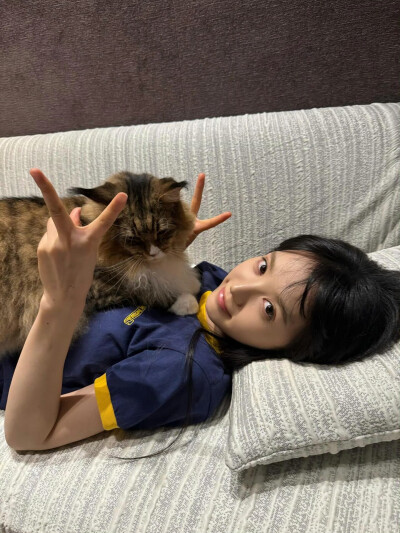 BY爱喝可乐的古娜小姐 中国 田曦薇