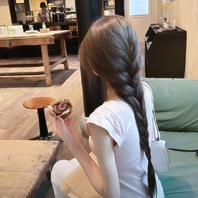 女生头像
喜欢点赞关注收藏