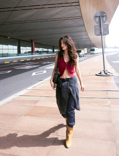 BY爱喝可乐的古娜小姐 中国 蔡文静