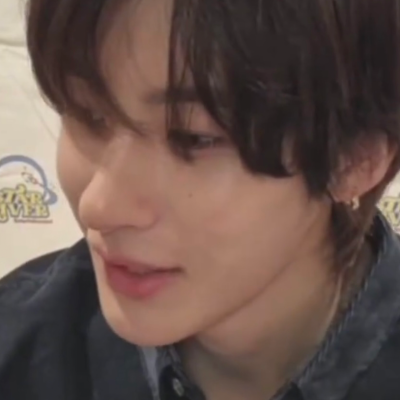 我们都被困在这寂寞的夜晚