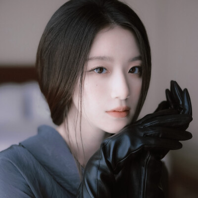 北纬的思念被季风吹远
叶舒华
起司名札