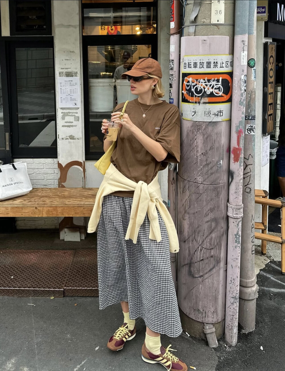 BY爱喝可乐的古娜小姐